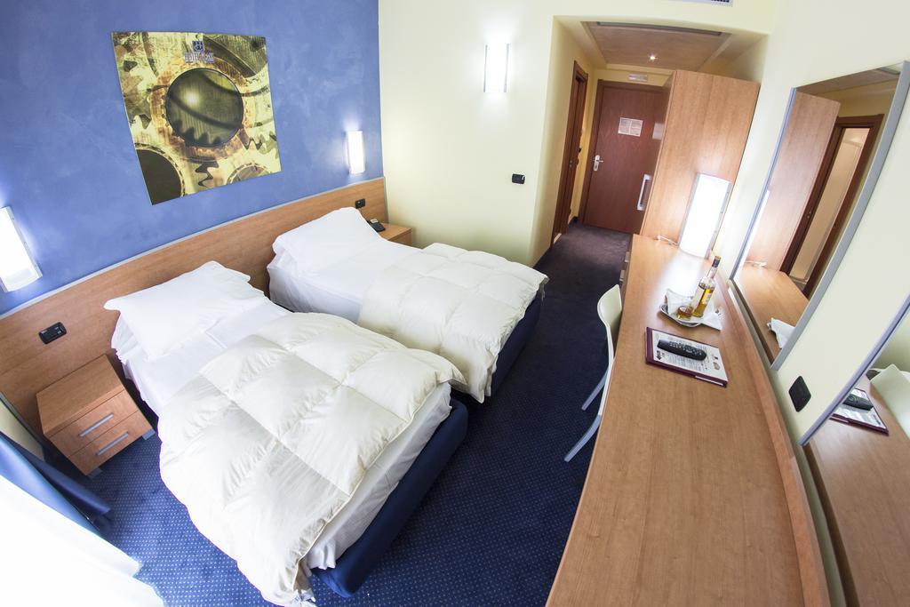 Best Western Hotel Class Lamezia Lamezia Terme Exterior photo