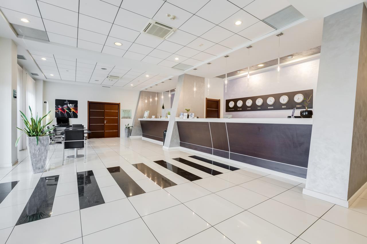 Best Western Hotel Class Lamezia Lamezia Terme Exterior photo